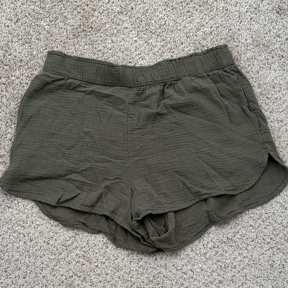 Universal Thread Olive High Waist Women's Shorts